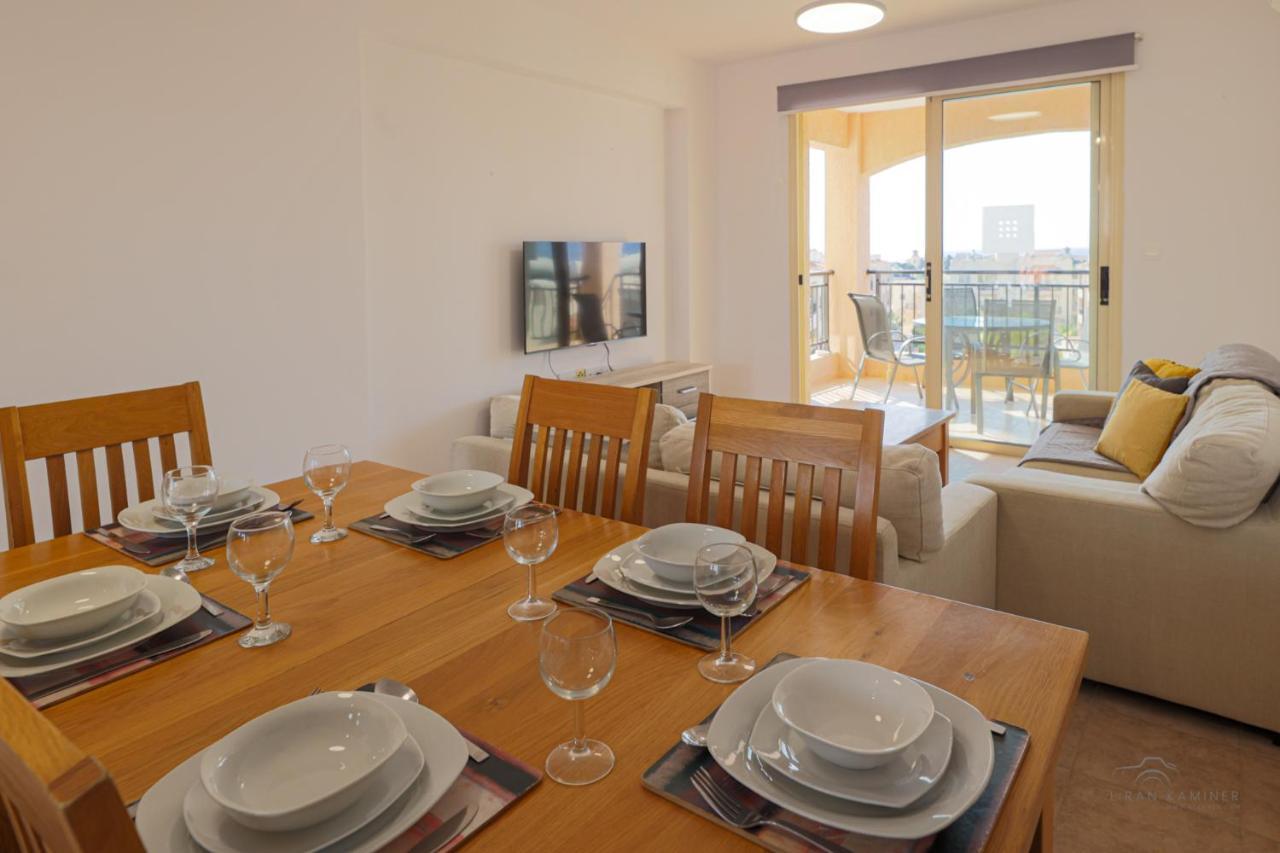 Royal Seacrest Crown-Jewel, 2B, Pools, Sea, Center Apartamento Pafos Exterior foto