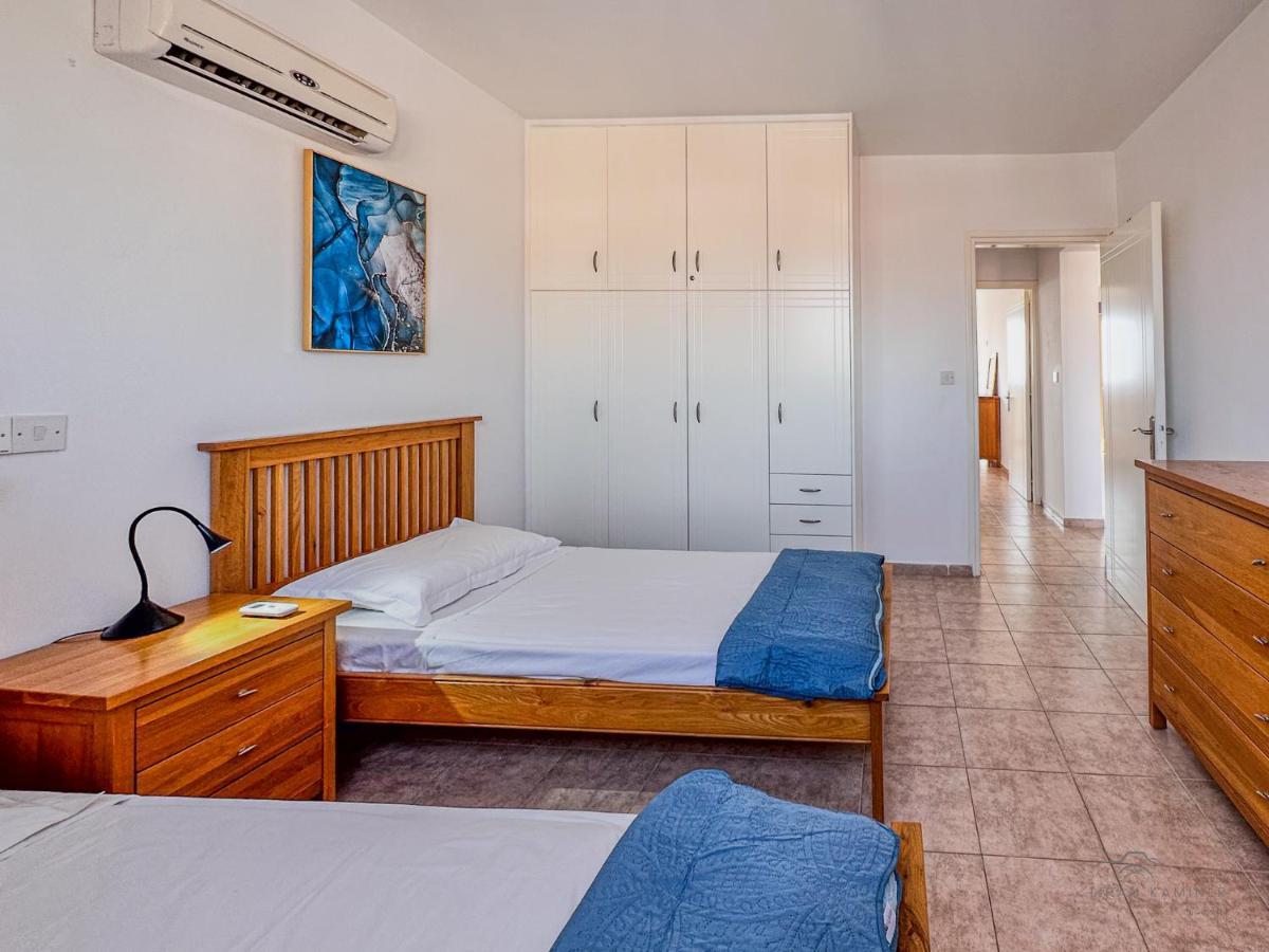 Royal Seacrest Crown-Jewel, 2B, Pools, Sea, Center Apartamento Pafos Exterior foto