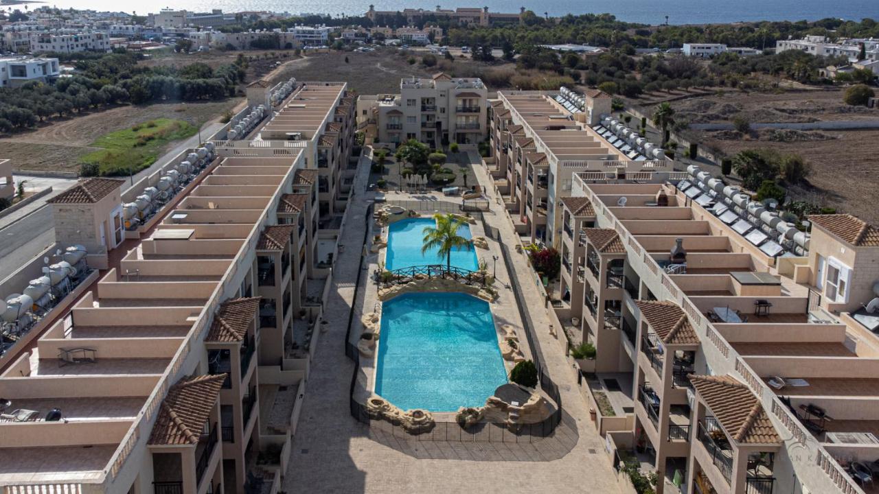 Royal Seacrest Crown-Jewel, 2B, Pools, Sea, Center Apartamento Pafos Exterior foto