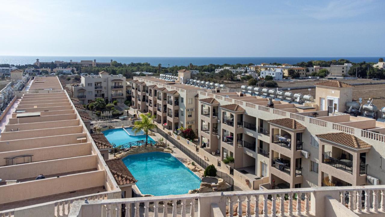 Royal Seacrest Crown-Jewel, 2B, Pools, Sea, Center Apartamento Pafos Exterior foto